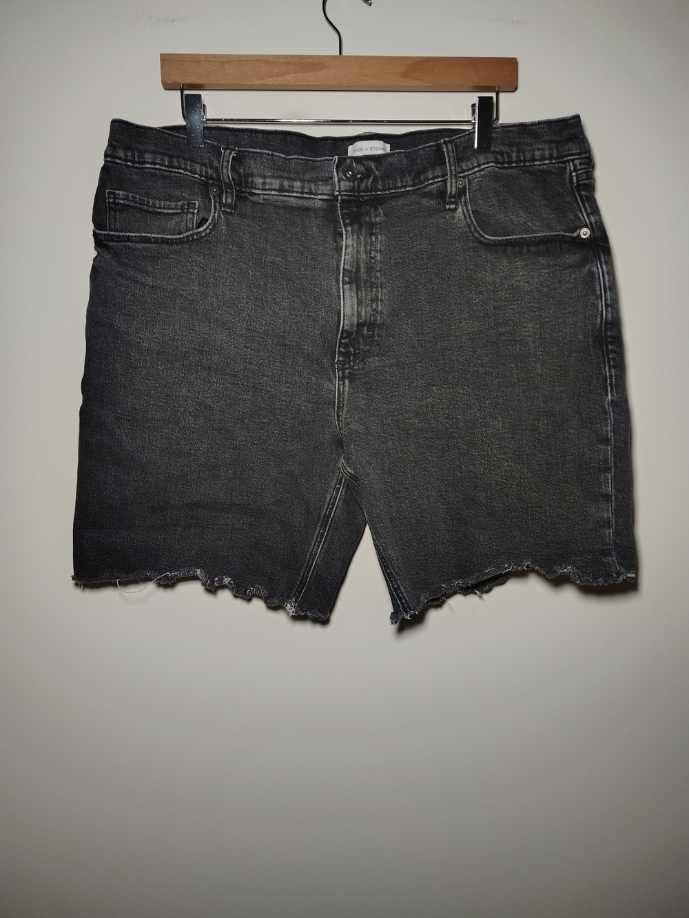 Sun + Stone Men's Denim Shorts Black Gray Frayed Raw Hem Casual Streetwear